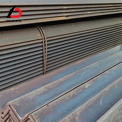 Strutturale Bar angolare perforata laminata a caldo a basso tenore di carbonio leggera Ss400 ASTM A36m S235jr
