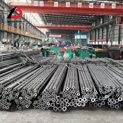 Fabbrica Diretta JIS Standard En 10219 S235jr S355gh Tubo di acciaio leggero senza cuciture Tubo di acciaio nero 6m 12m di acciaio al carbonio
